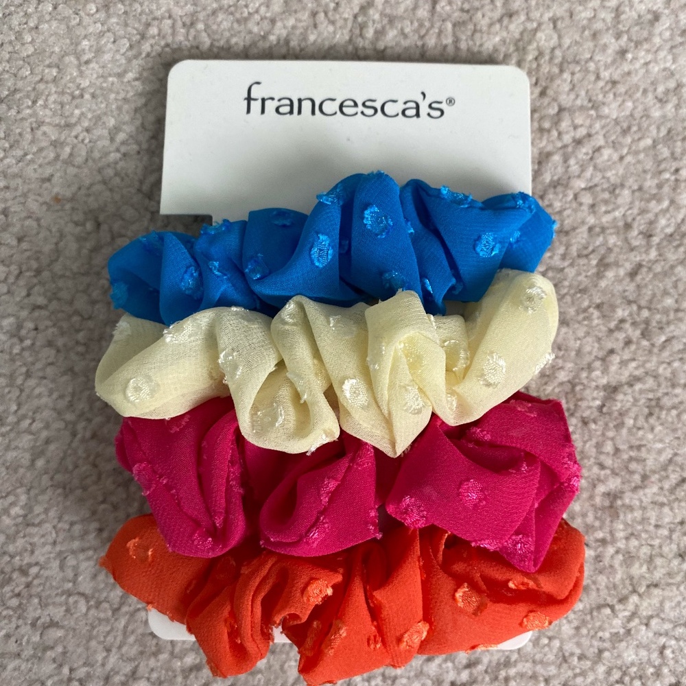 Francesca scrunchies